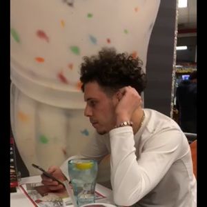 Meet your Posher, Seth